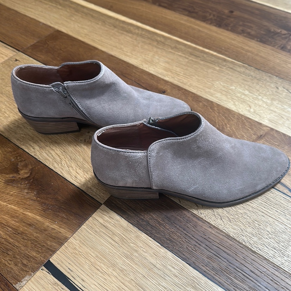Lucky Brand women’s ankle booties